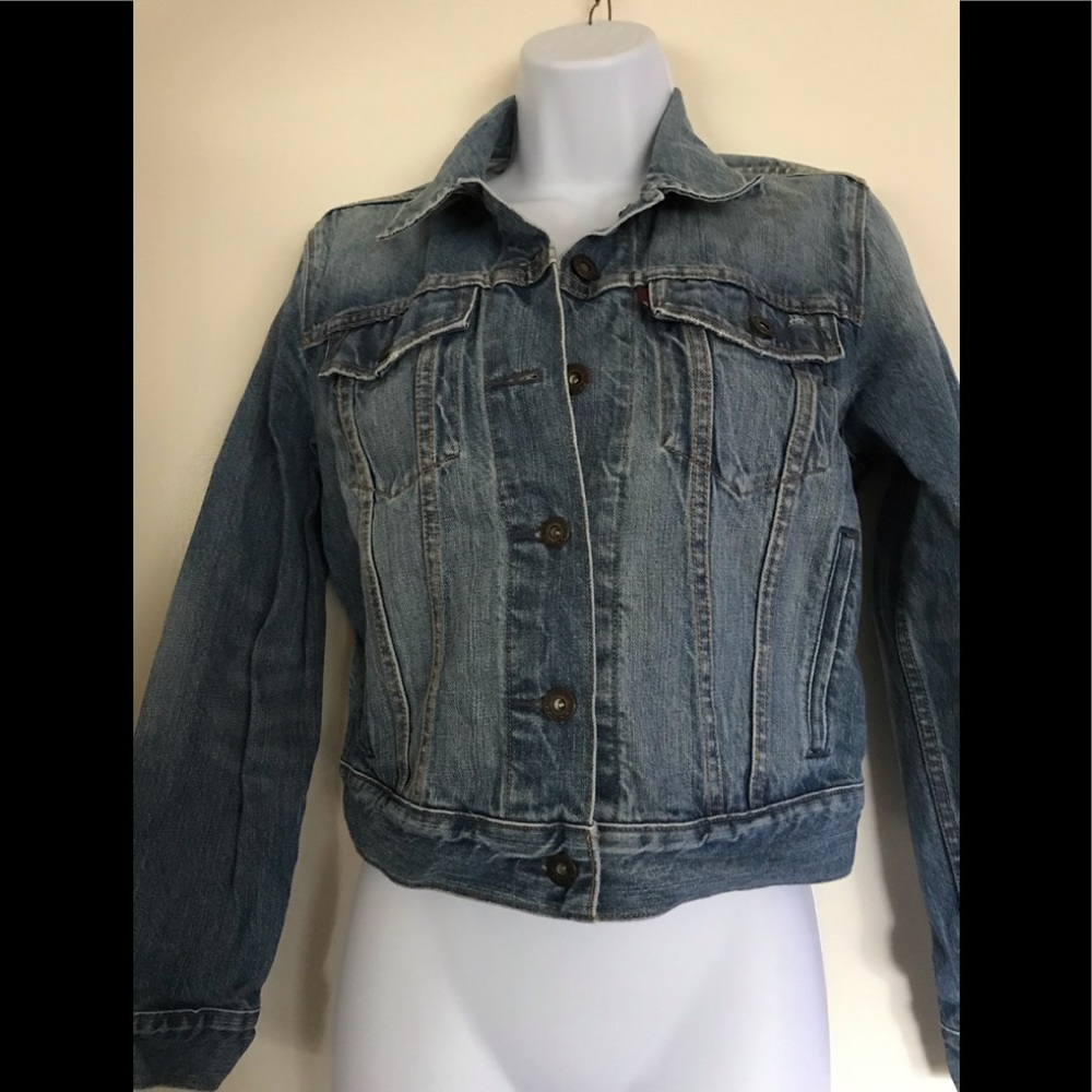 Levi’s woman’s denim jacket size S/P